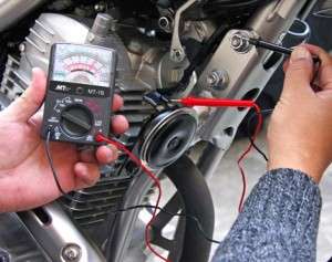 cek tegangan usb charger motor