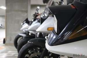 tampak samping jajaran empat motor suzuki katana