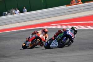 Lorenzo vs Marquez 2015
