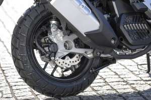 Ban Belakang ADV150