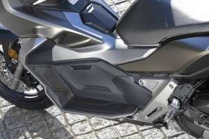 Pijakan Kaki ADV150