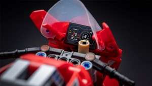 Detail Dashboard LEGO Ducati Panigale V4 R