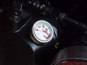 Oil Gauge untuk Kawasaki Z900RS dari Doremi Collection