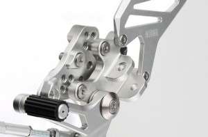 Close-up Rearset BMW R1250GS by Aella close up rearset r1250rs aella 300x197 -