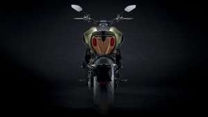 Tampak Belakang Ducati Diavel 1260 Lamborghini