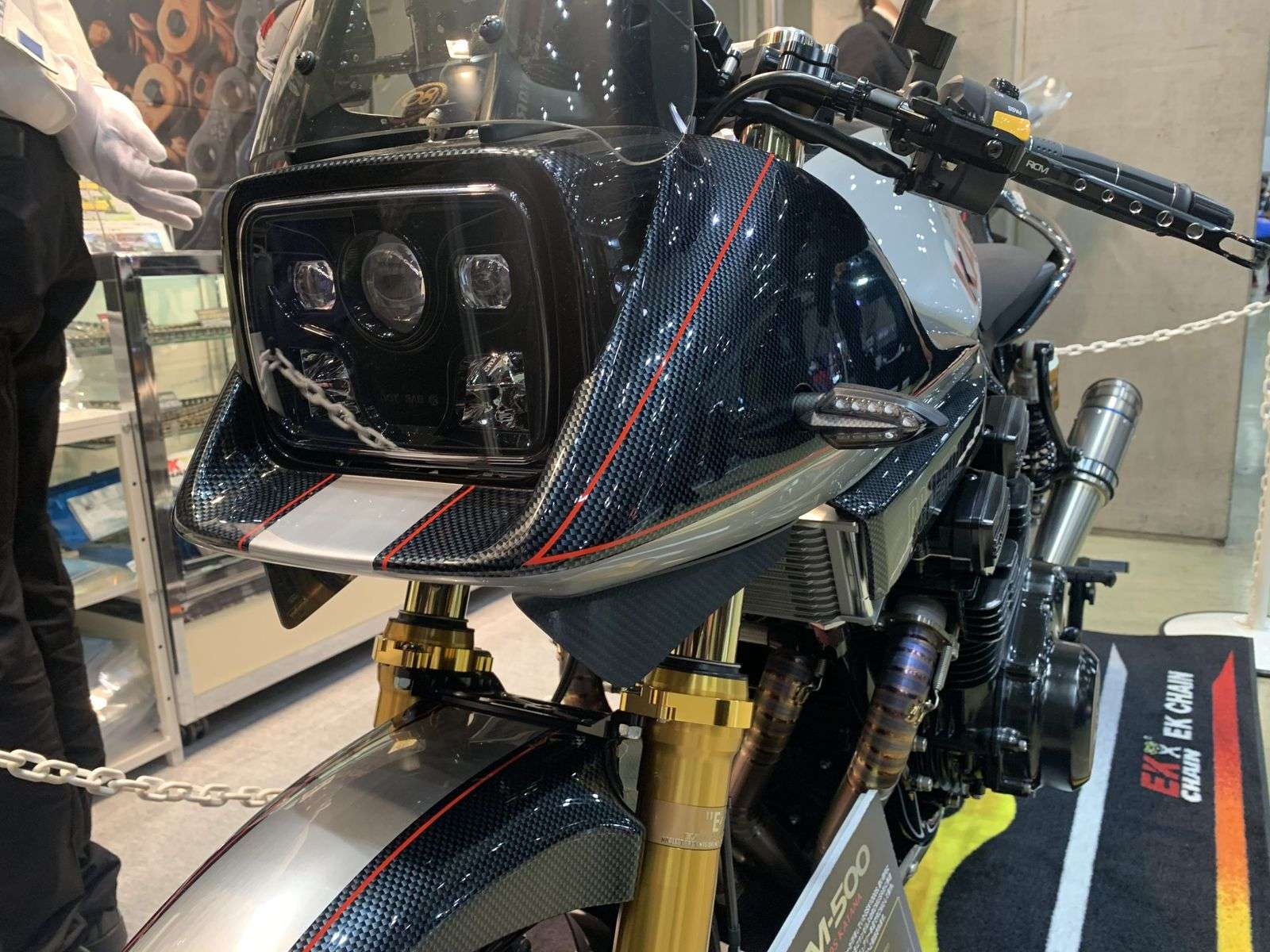 Bagian Depan GSX1000S Katana