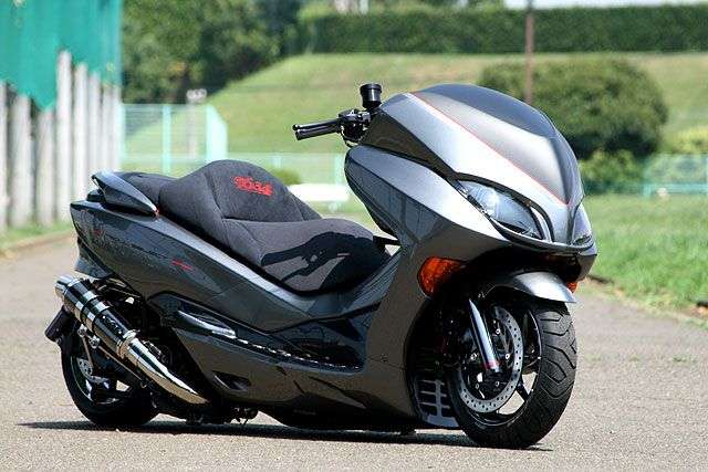 Bagian Depan Honda Forza Tanpa Windshield