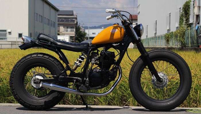 Custom-TW200