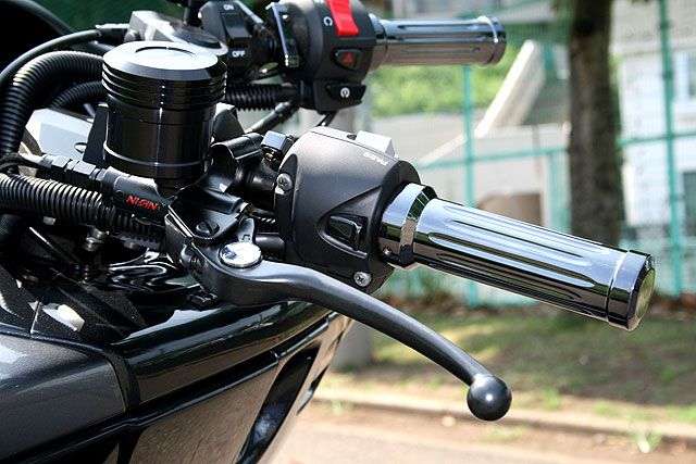 Grip Stang dan Master Silinder Rem Honda Forza