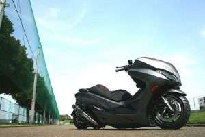 Honda Forza yang Sporty