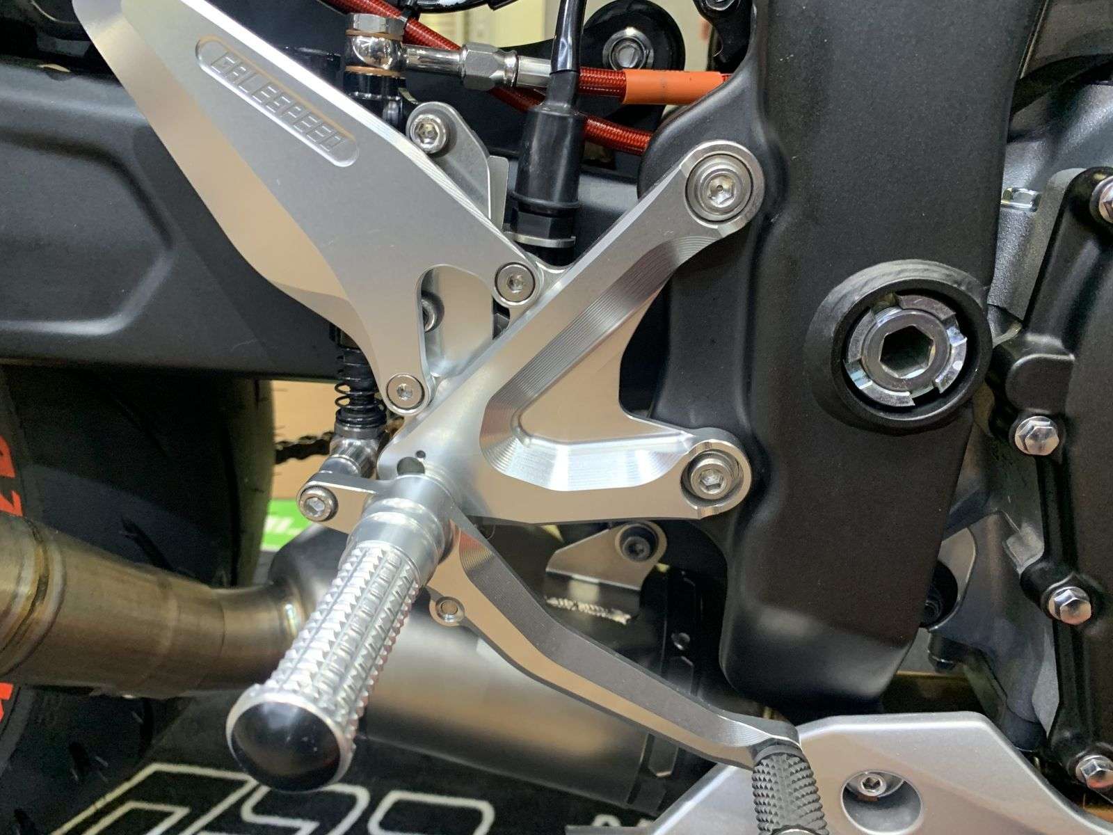 Rearset ZX-25R