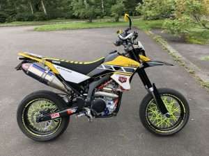 Yamaha WR250X Custom Samping Kanan