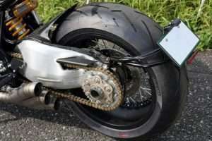 Ban Belakang Motor CBX1000 Modifikasi Remotion