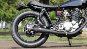 Ban Belakang Yamaha SR400 Modif