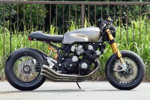 Tampilan Sisi Kanan CBX1000 Modifikasi Remotion
