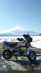 Honda Dax di Salju