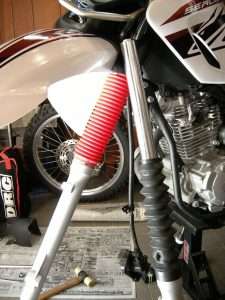 Karet Pelindung Shock depan Yamaha Serow250