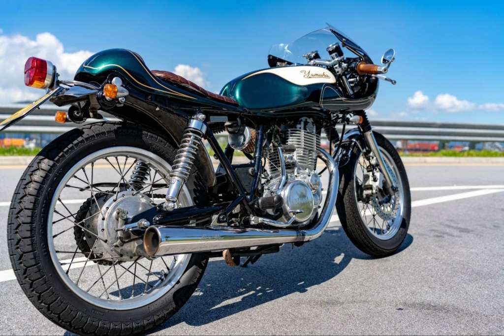 Gaya SR400 cafe racer
