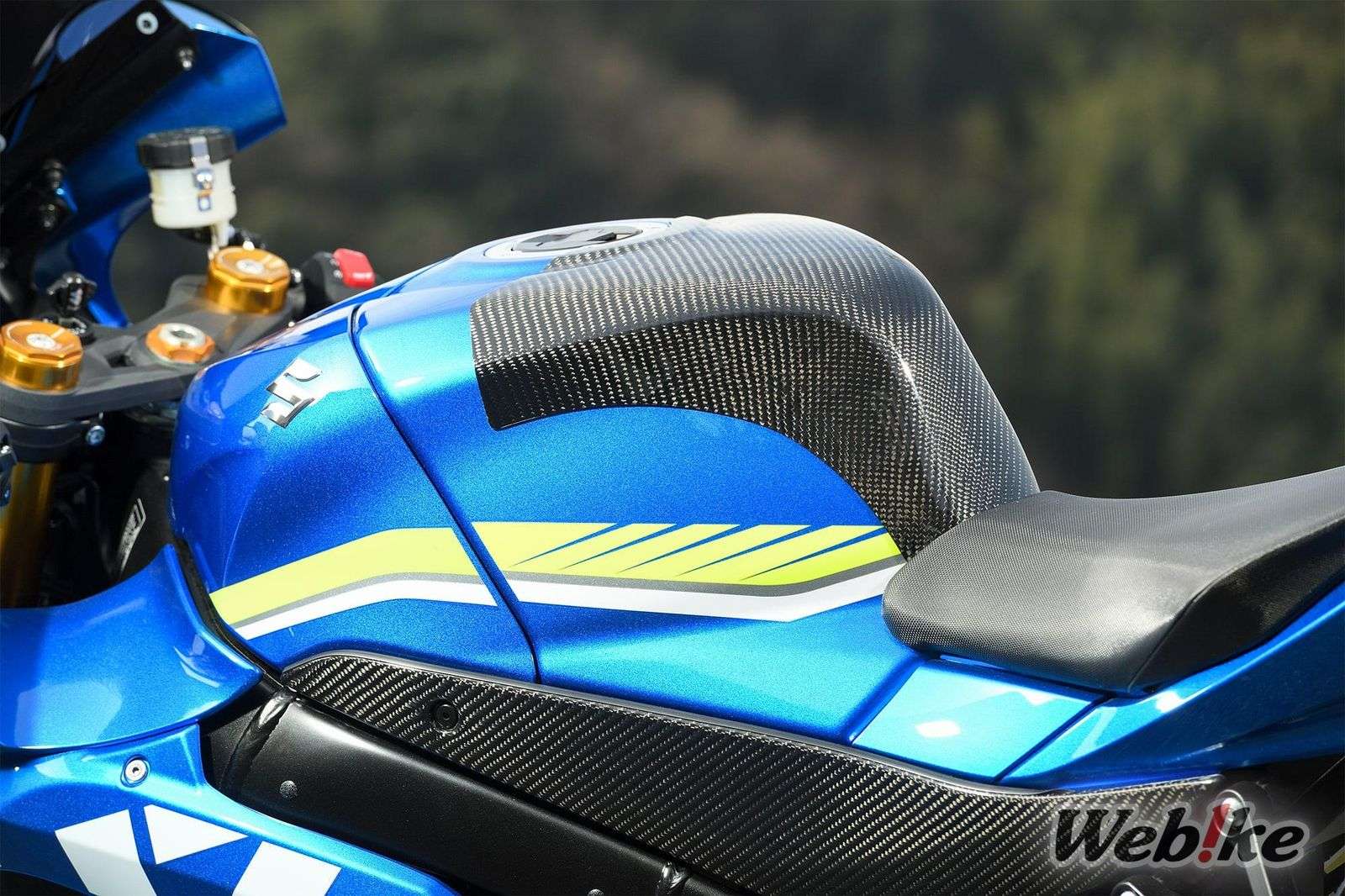 Cover tangki carbon