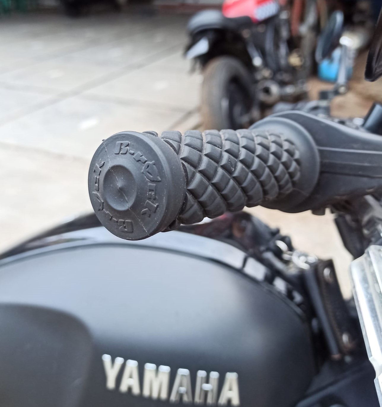 Grip Stang XSR155