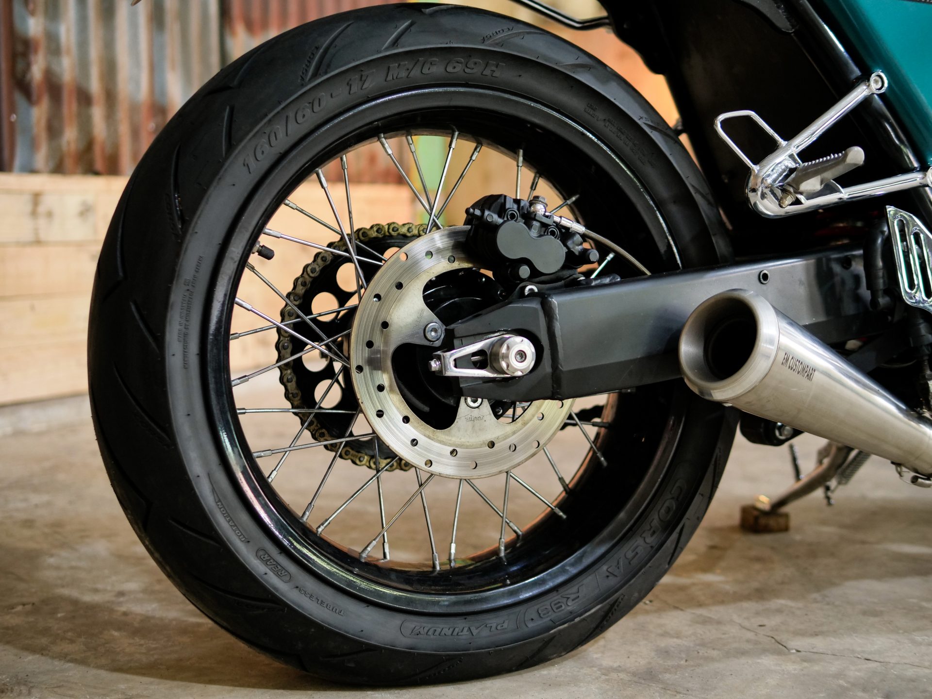 Ban Belakang CB400