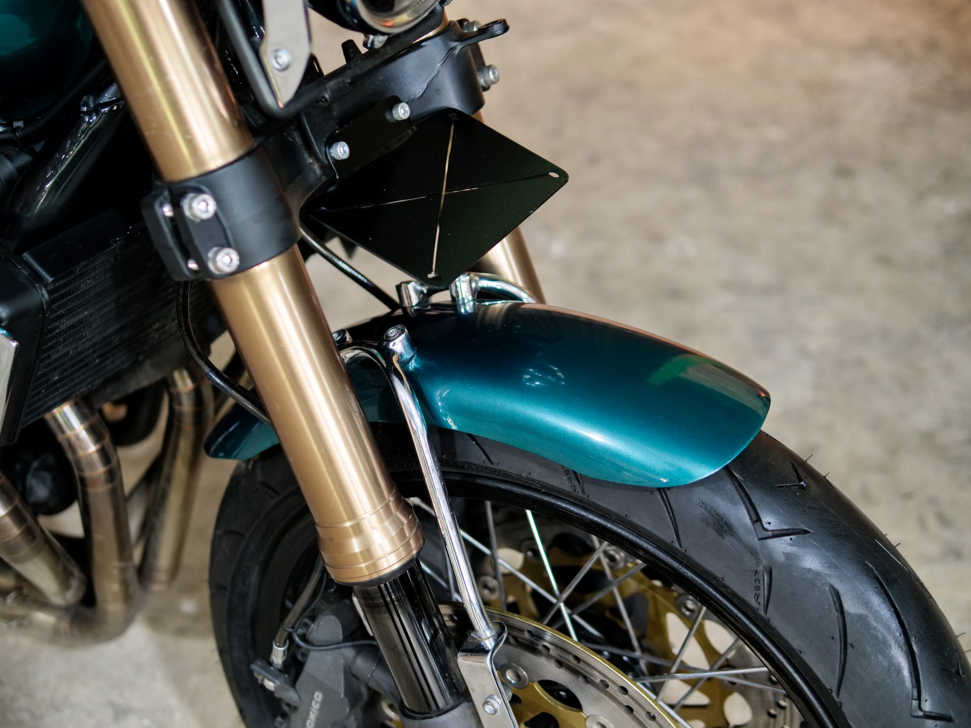 Shock Depan CB400