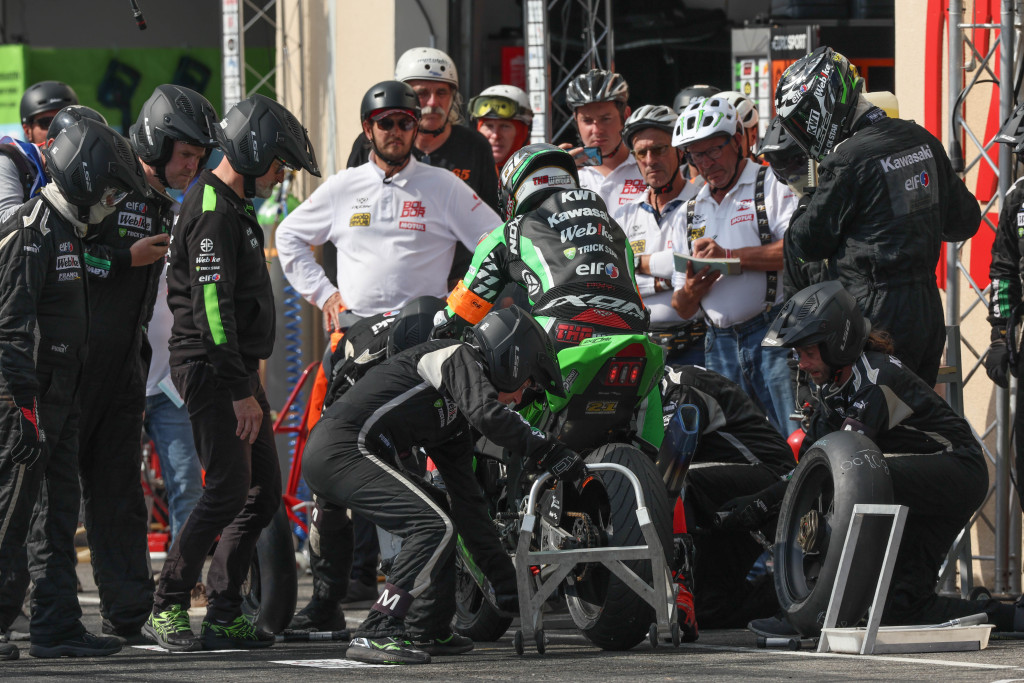 Team Kawasaki Webike Trickstar jadi Tim Lintas Negara di EWC 2024