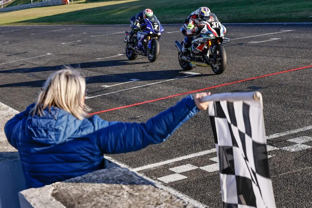 10 Hal Terbaik di EWC: Musim 2021